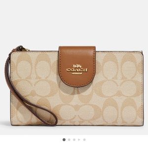 New w tags Coach wallet
